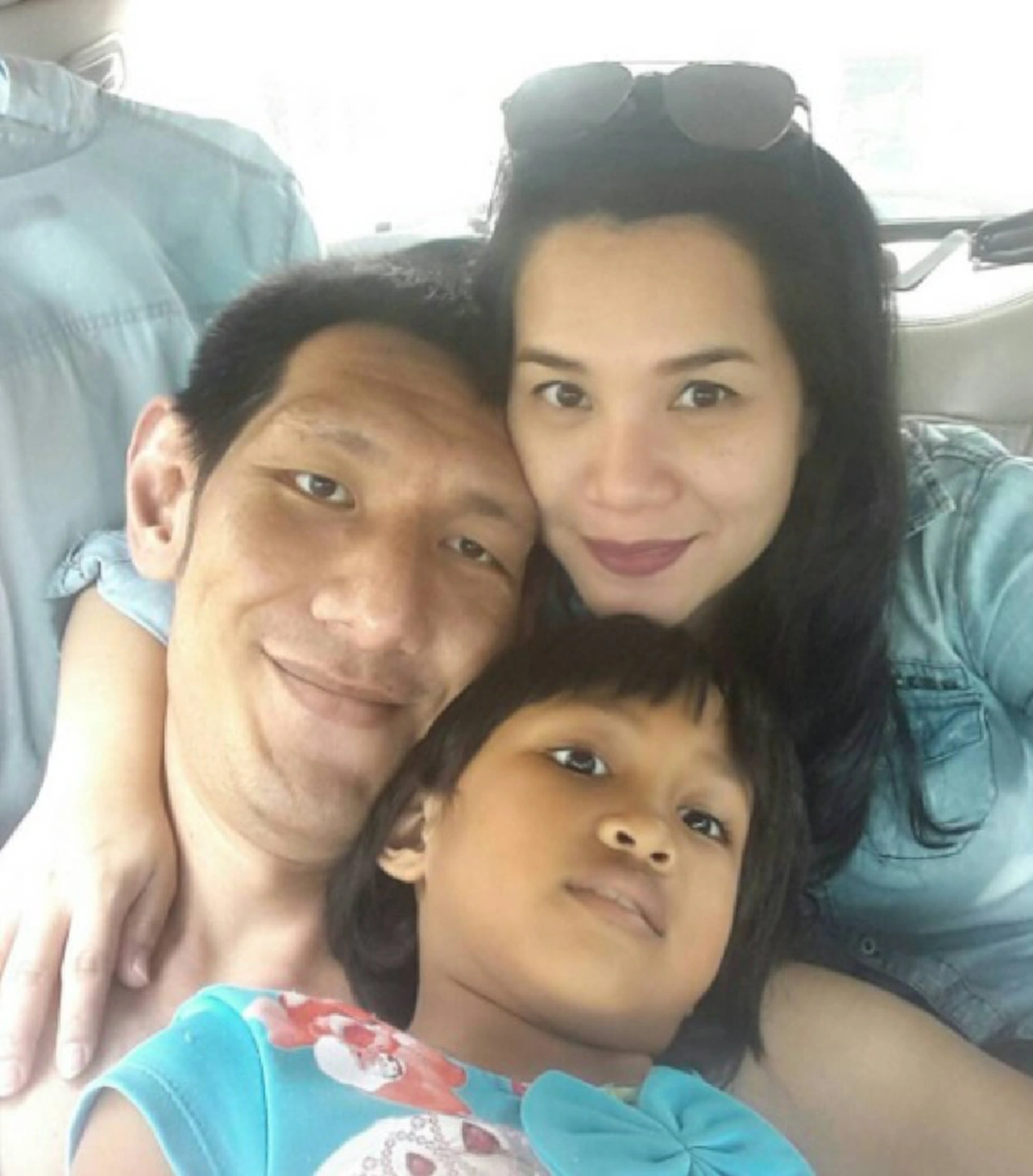 ความสูงไม่มีอุปสรรค ! นี่ไง  แฟนสาว "โยกเยก เชิญยิ้ม" สวย น่ารัก  เชื่อว่าหลายคนไม่เคยเห็นแน่นอน !!!! (ชมภาพ)