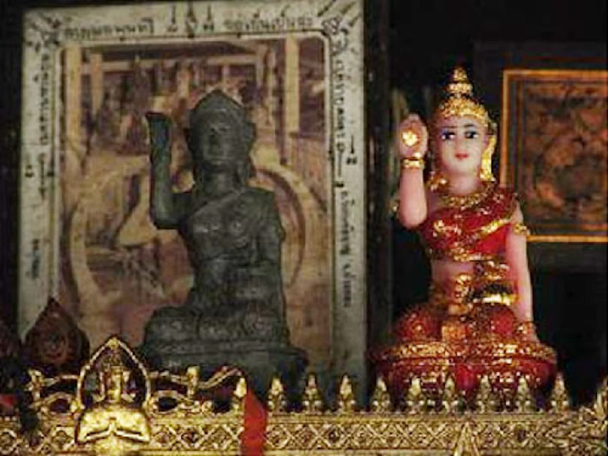 ทำตามนี้ค้าขายดีแน่นอน!!  ควรวางสิ่งศักดิ์สิทธิ์ในร้านอย่างไรเพื่อความเป็นสิริมงคลให้ค้าขาย ร่ำรวย เงินทองไหลมาเทมา!