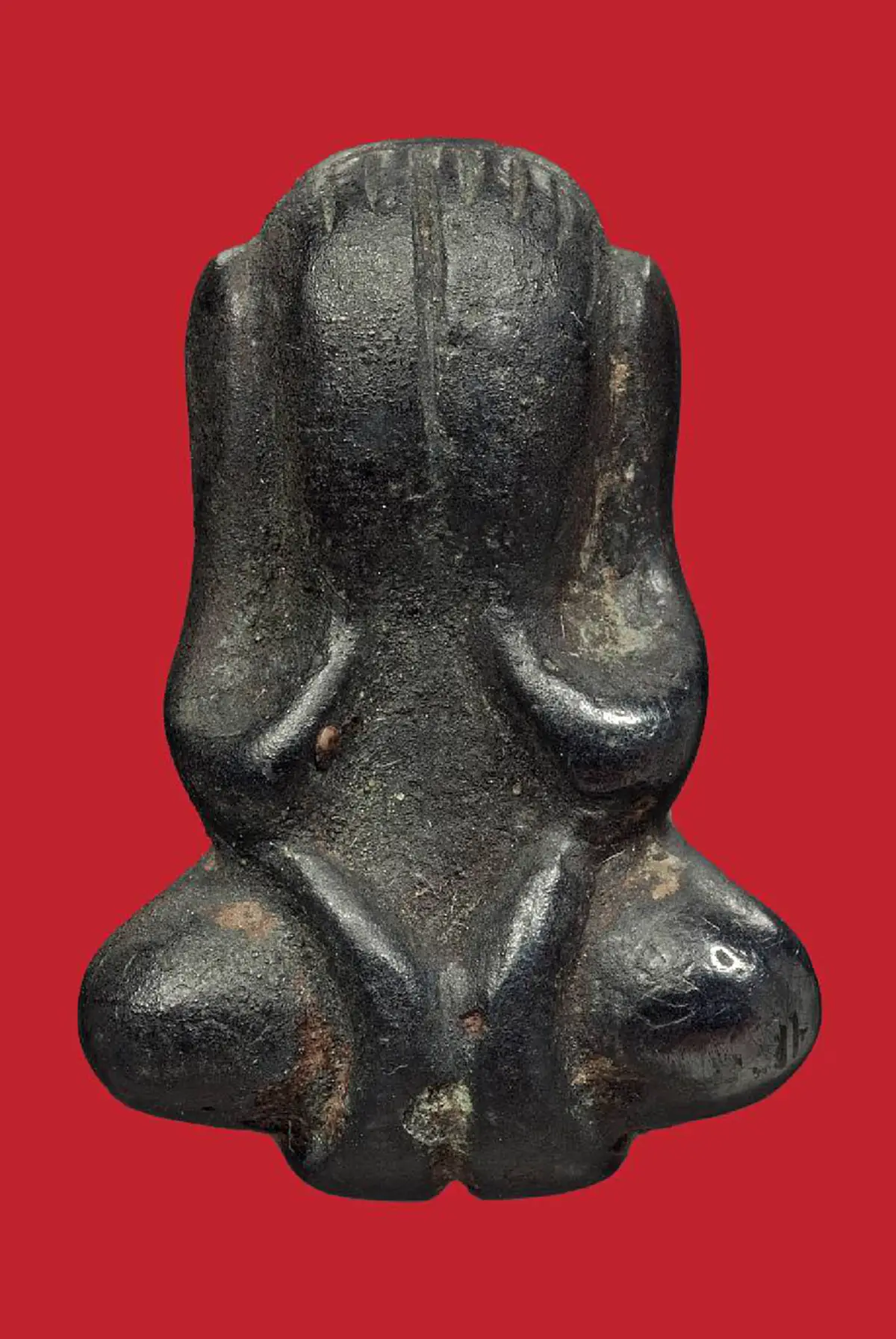 ต้นตำรับพระปิดตาเมฆพัด.."หลวงปู่นาค วัดห้วยจระเข้"  ต้องลงไปนั่งใต้น้ำ จารทีละองค์ องค์ไหนลอยใช้ได้ องค์ไหนจม อักขระวิบัติ..