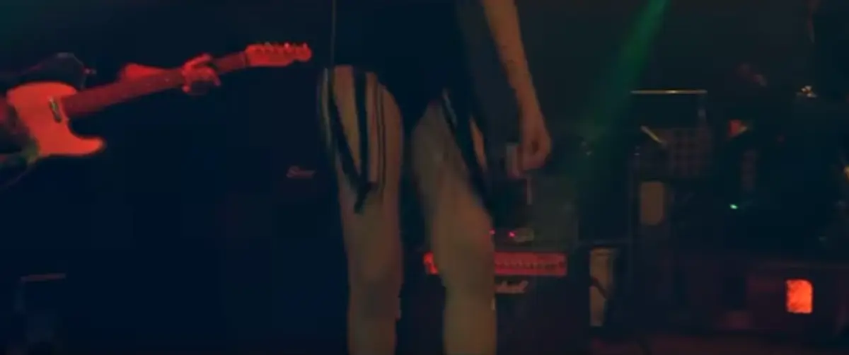 "ชาติฉกาจ" ผู้กำกับเอ็มวี "บันไดสีแดง" ให้ฮิวโก้ หลังโดนแบน อธิบายที่มาเอ็มวี ช็อตต่อช็อต ที่ฟังแล้วมีซี้ดตาม แรงได้อีก !! (มีคลิป)