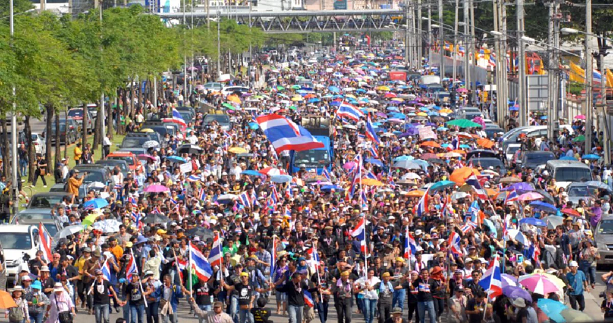 เป็นไงล่ะ..ด่าอยู่ได้เผด็จการ!! โพลคนไทยทั้งประเทศเกินครึ่งจะเลือกพรรคที่หนุน "บิ๊กตู่" เป็นนายกฯ ขณะดัชนีความสุข(ม.ค.)สูงสุดในรอบ 7 ปี