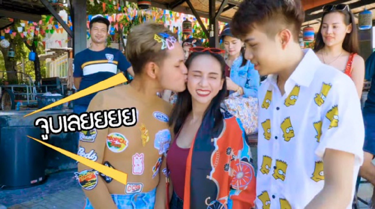 #รอบนี้มันเกินไปแล้ว!! ทั้งหอม ทั้งดูด ทั้งเลีย "ขนเพชร บ้าจี้" เล่นบ้าเกินคน "จกน้องสาวแฟนคลับ" คาตาคนทั้งงาน งานนี้ห้ามไม่ทันมียาว !!