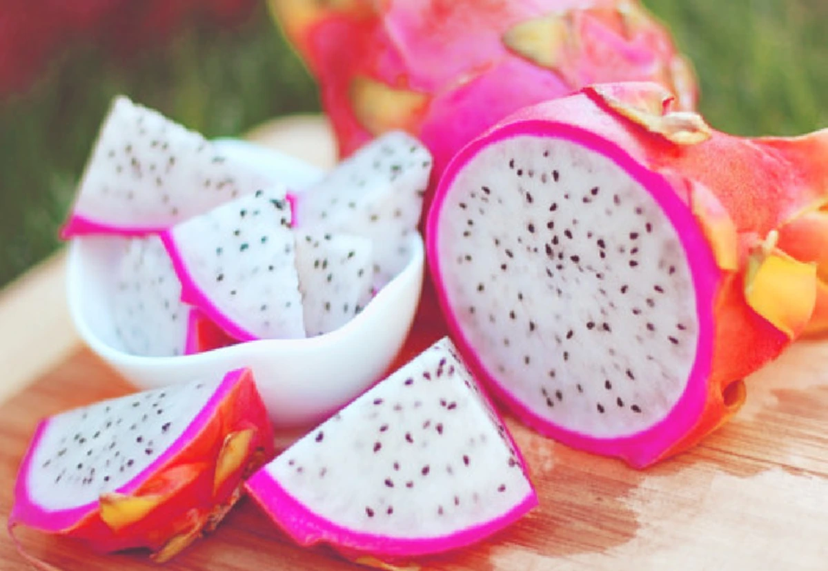 ผลไม้แสนอร่อย..ใช่ว่าจะไม่มีโทษ!! ควรรู้.. 10 ข้อห้าม ในการทานแก้วมังกร ใครทานเพื่อลดน้ำหนักอยู่ควรอ่าน!!