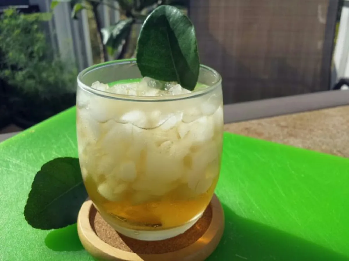 #น้ำมะกรูด !! ช่วยล้างสารพิษ ลดไขมันในเลือด สรรพคุณยาดีสำหรับร่างกาย