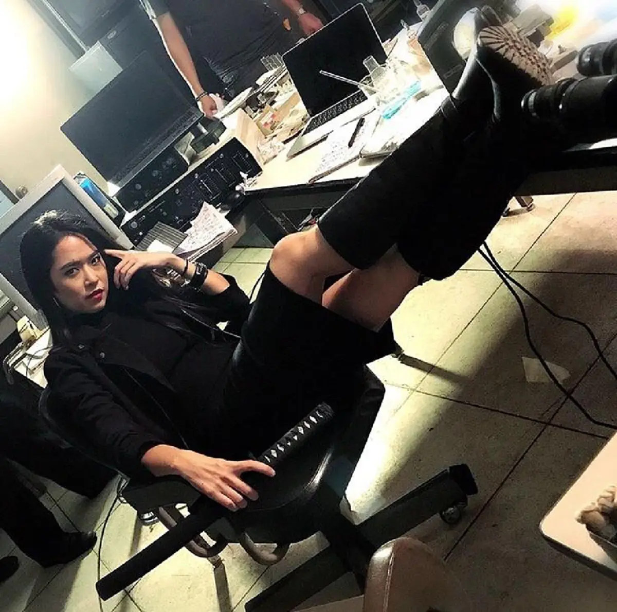 ***"นางเอกหนังบู๊" เปิดใจครั้งแรกหลังต้องเป็นคุณแม่เลี้ยงเดี่ยว ลั่นไม่มีดราม่าในชีวิตแน่นอน !? (รายละเอียด)