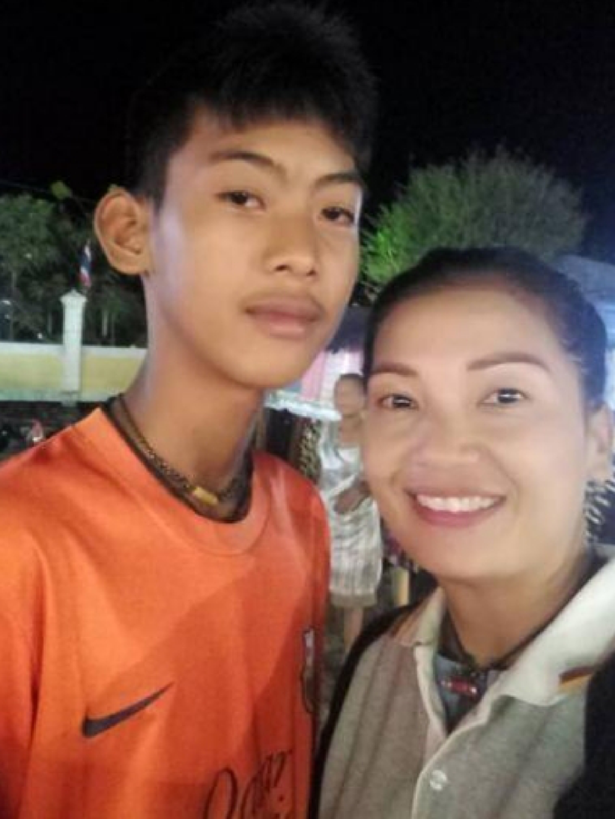 "อยากให้ลูกชายทำบุญใหญ่ครั้งสุดท้าย"!! อนุโมทนากับคุณแม่และน้องบิว...หลวงพ่อฤาษีลิงดำเคยพูดถึงอานิสงส์การบริจาคร่างกายไว้ แบบนี้!