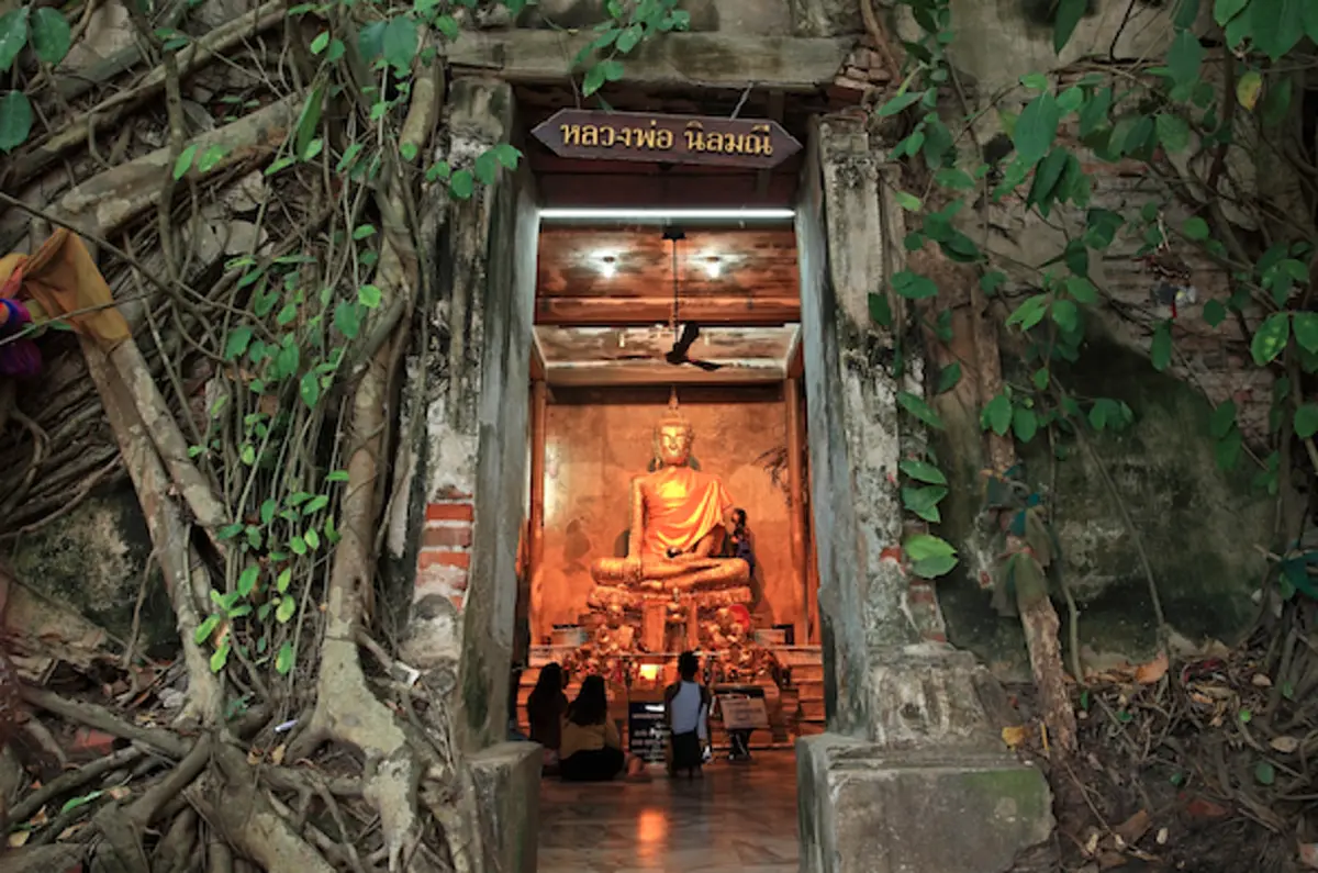 ย้อนตำนาน.."ศาลนางไม้เจ้าจอม องค์หญิงจันทร์เจ้า" ดวงวิญญาณศักดิ์สิทธิ์ของสตรีผู้จับดาบสู้รบพม่าเยี่ยงบุรุษ ณ วัดบางกุ้ง..