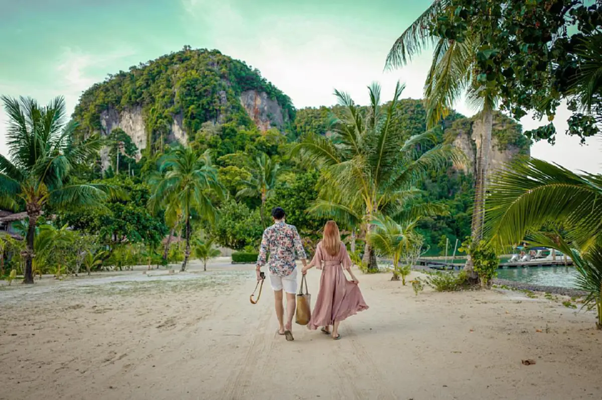 สยบข่าวลือ! "เนย เนโกะจัมพ์" ควง "ฤทธิ์ กาไชย" เที่ยวทะเลสุดสวีท หลังเจออุปสรรค "แม่ไม่ปลื้ม" !?