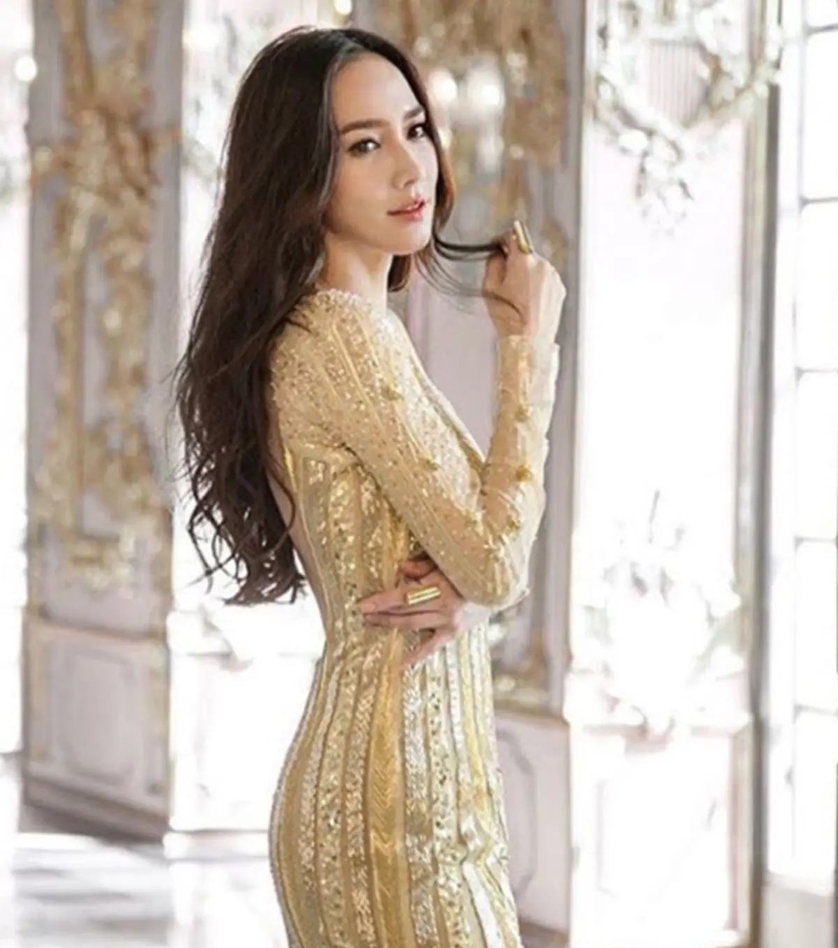 สวยวัวตาย ควายล้ม !! ส่อง 10 ชุด ปัง " ซุปตาร์อั้ม พัชราภา " ใส่! บอกเลยไม่มั่นจริง อาจมีดับ !!?