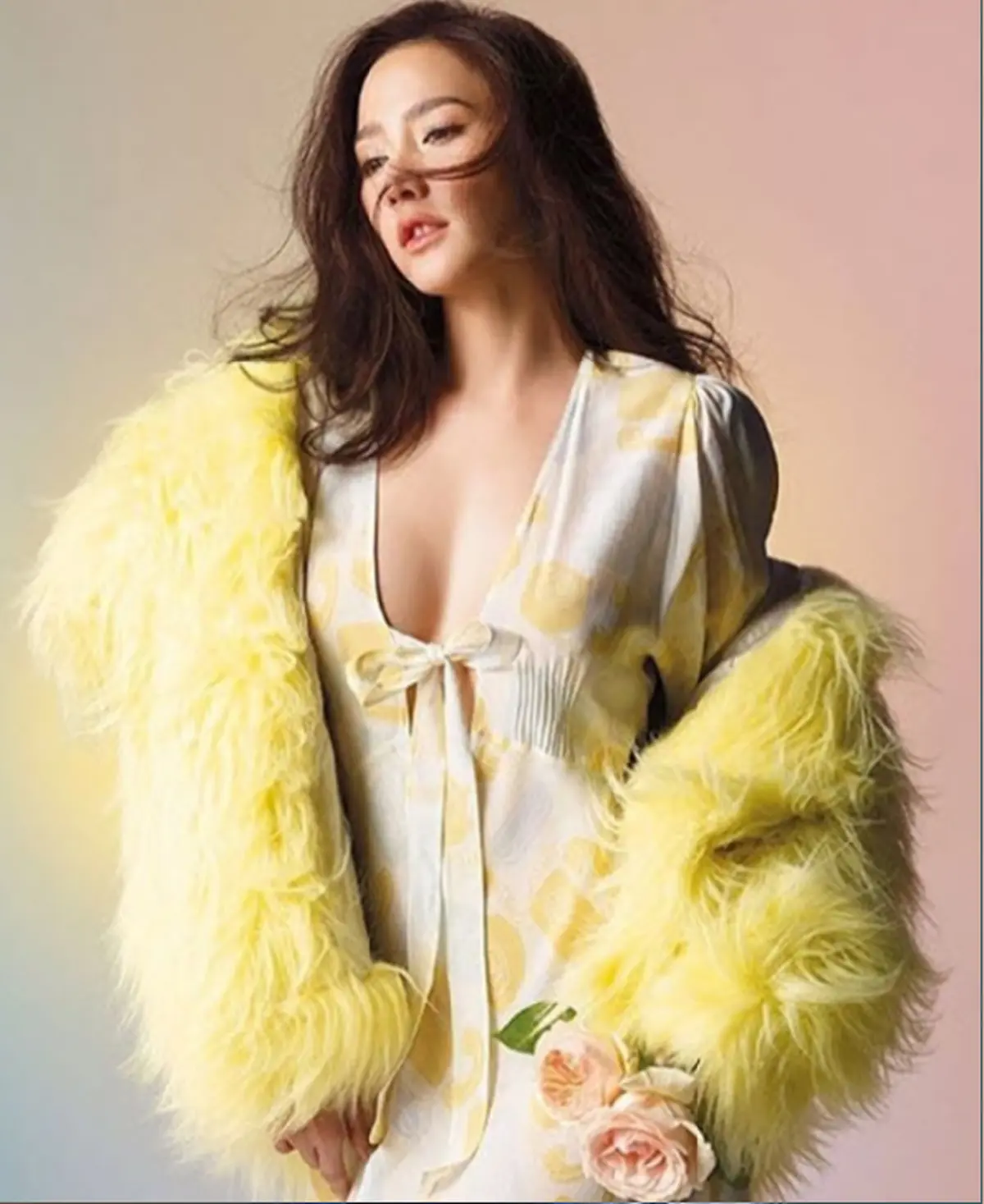 สวยวัวตาย ควายล้ม !! ส่อง 10 ชุด ปัง " ซุปตาร์อั้ม พัชราภา " ใส่! บอกเลยไม่มั่นจริง อาจมีดับ !!?