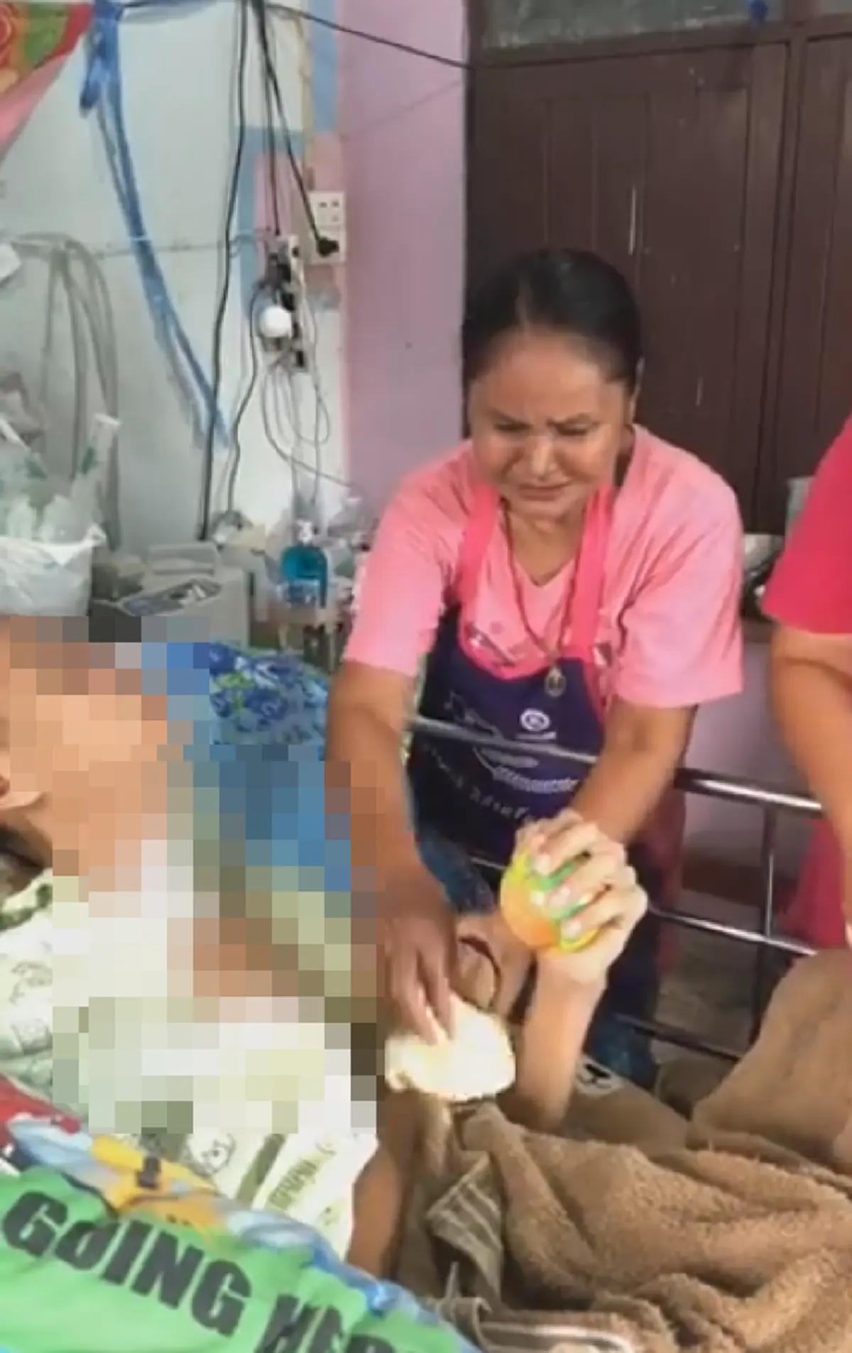 ความหวังของครอบครัวสลาย!!“แม่”เล่าทั้งน้ำตา“ลูกชาย”ออกไปทำงาน 6 วัน เกิดอุบัติเหตุ!!นอนติดเตียงเป็นเจ้าชายนิทรา ซ้ำร้ายครอบครัวสุดแสนลำบาก