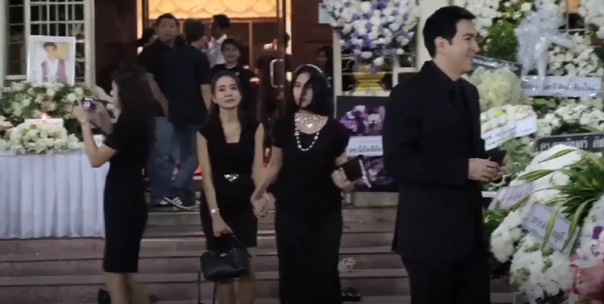 "อุ๋ย มณีรัตน์" เปิดใจ วินาทีเอ่ยร่ำลา "โอ วรุฒ" หน้าโลงศพ ขอมาส่งอดีตคนรักสู่สรวงสวรรค์