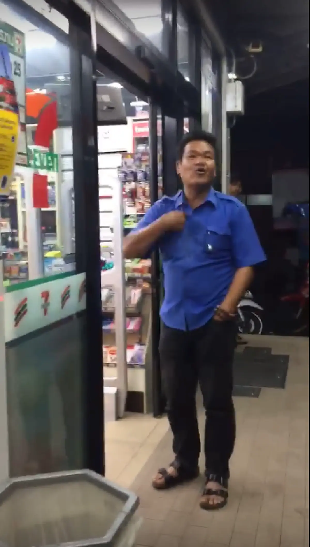 ขี้เกียจไป! จบมั้ย แท็กซี่สุดกร่าง ไล่ลูกค้าลงกลางทาง ซ้ำยังปรี่เข้ามาจะทำร้ายร่างกาย ไม่แปลกใจทำไมคนไม่เรียกใช้บริการ