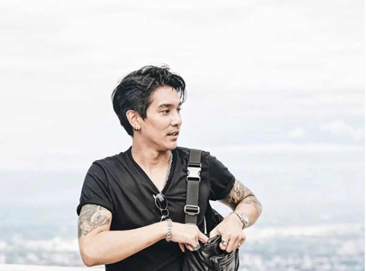 "ดีเจแมน" โพสต์เดือดรุ่นพี่รุมแกล้งน้องป.4 ซัดเดือดถ้าพ่อแม่เลี้ยงไม่ได้ เดี๋ยวบินไปสอนให้ "กุ๊บกิ๊บ" ร่วมเม้นต์