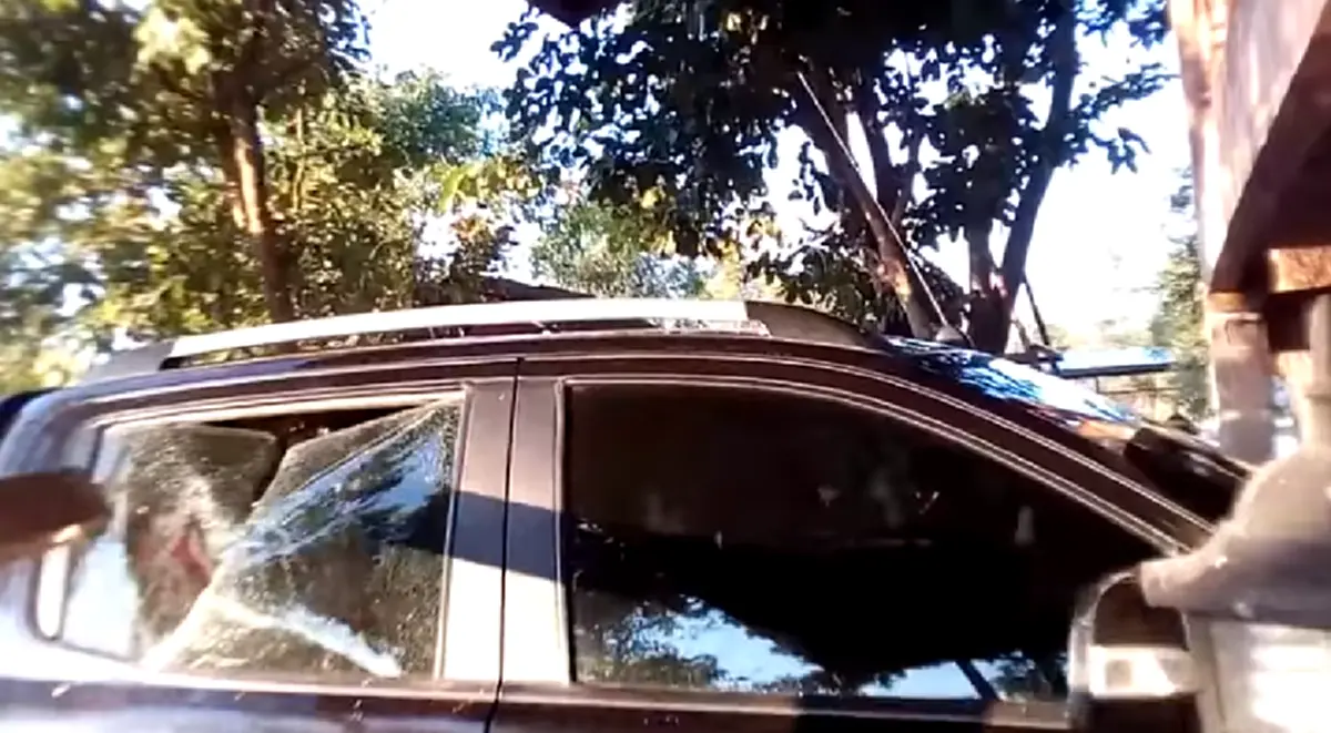 "จอนนี่ มือปราบ" รับบกพร่องดูแลไม่ดีเอง หลังลืมลูกไว้ในรถ จนต้องทุบกระจกเพื่อช่วยชีวิต (คลิป)