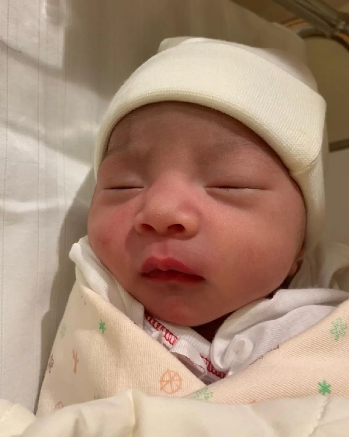 "กิ๊ฟต์ วรรธนะ" เล่าชีวิตการเป็นพ่อคนครั้งแรก พยายามอยู่ 5 ปี กว่าจะมีลูก