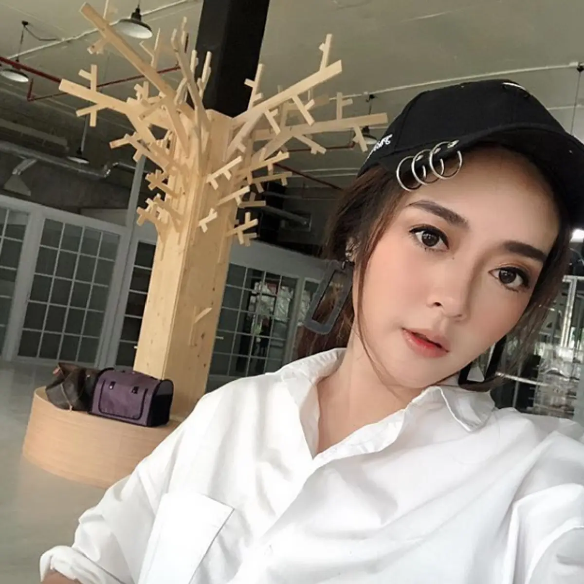 "แก้มบุ๋ม" เดือดโดนชาวเน็ตเม้นต์ด่า มีวันนี้ได้เพราะเงินพ่อแม่ ฉะกลับเรียบๆ คุณคงจนความขยันถึงได้นั่งดูถูกตัวเอง