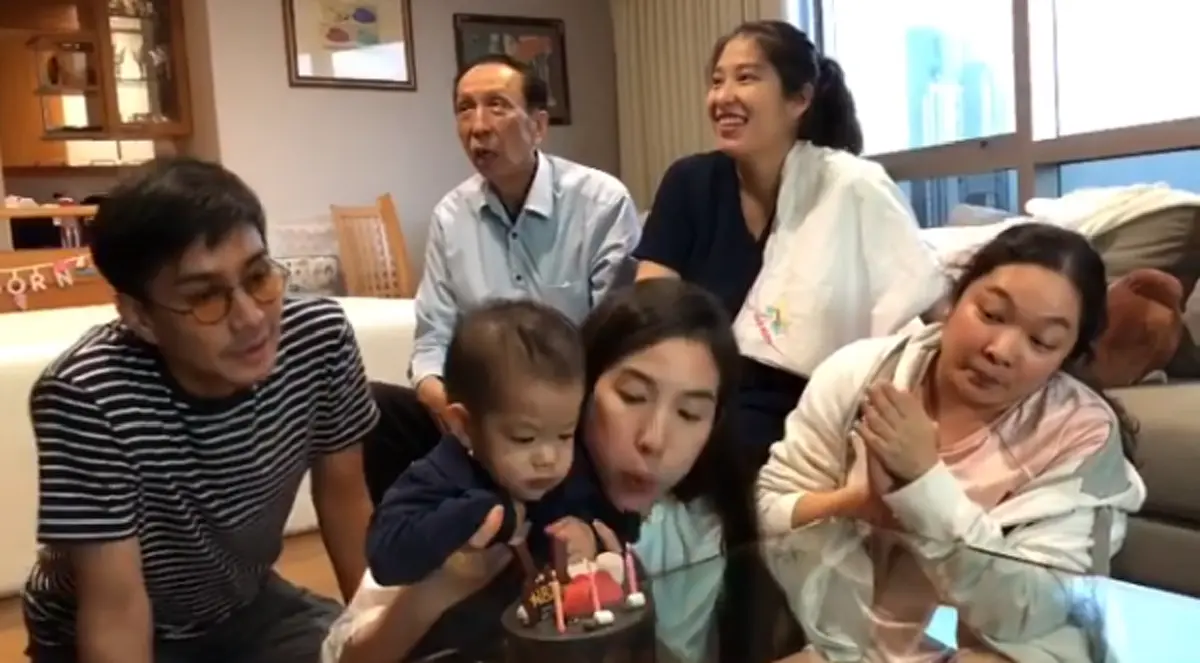 "เอ้ก บุษกร" ภรรยาคนสวยของ "กัปตัน ภูธเนศ" ขอพรวันเกิดอยากได้คนช่วยเป่าเค้กเพิ่มอีกคน