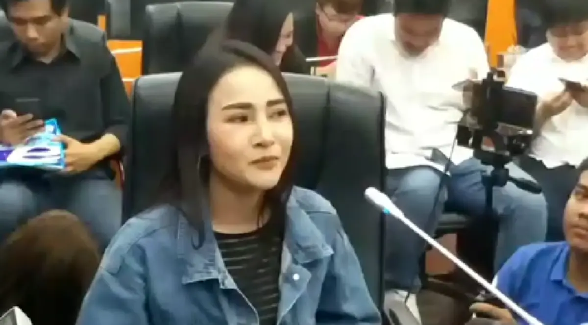 เจาะไทม์ไลน์ "น้องของขวัญ"  ก่อนจนมุม รับสารภาพสิ้นทั้งน้ำตา ย้อมแมวปลอมโปรไฟล์ ตุ๋นเงินแสน