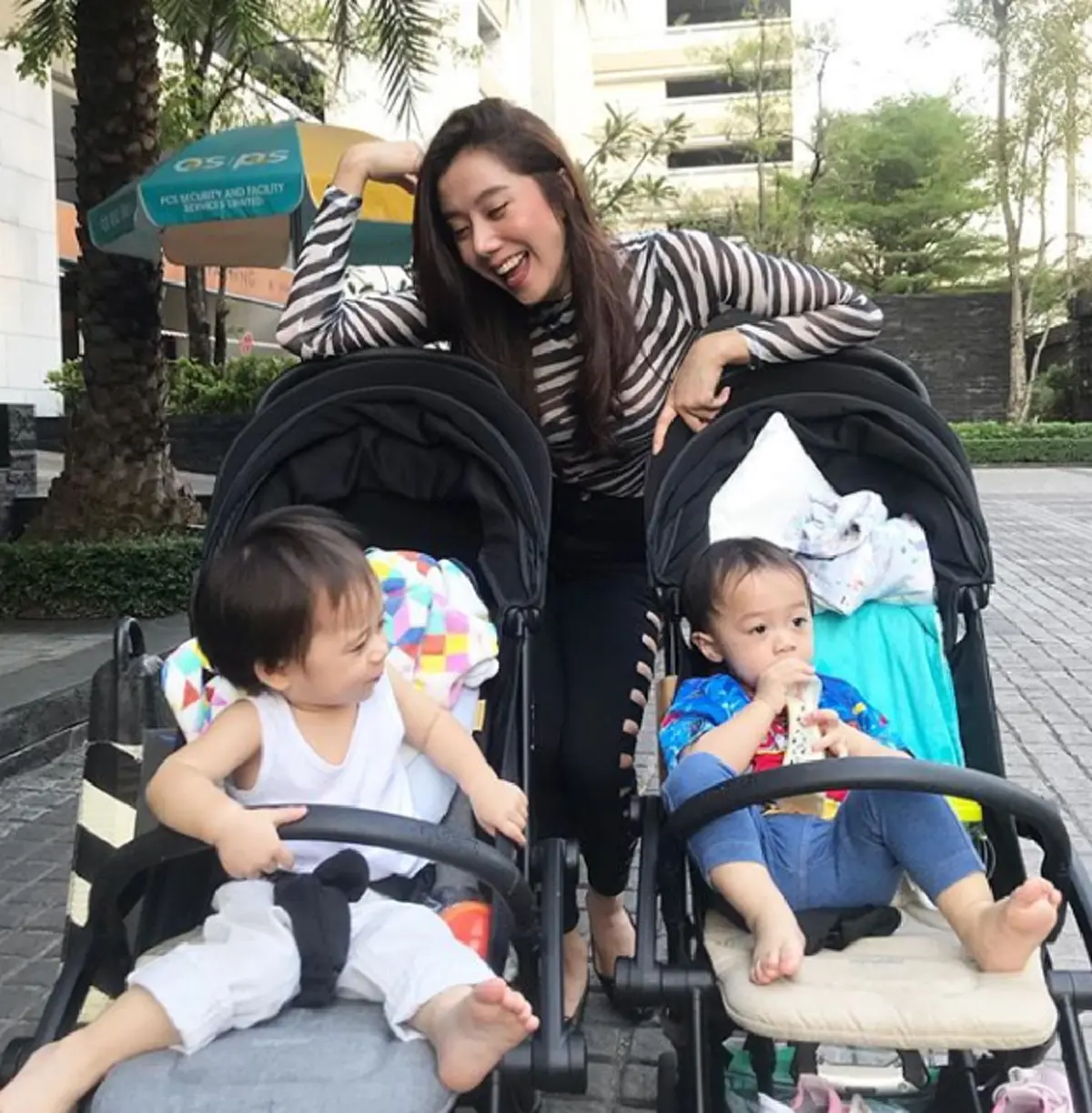 "น้าไอซ์" ใจละลาย เจอ"น้องสายฟ้า" สาดความสดใสใส่ จนยิ้มหวาน ช็อตเดียวทำหนุ่มๆทั่วประเทศต้องมนต์(คลิป)