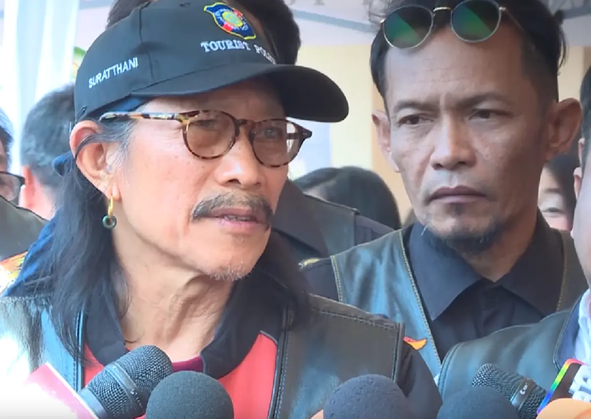 \"หลวงพ่อคูณ\" ชี้แนะเส้นทางชีวิต \"แอ็ด คาราวบาว\" ตาสว่างใช้ชีวิตไม่ประมาทบนเส้นทางเรียบง่าย