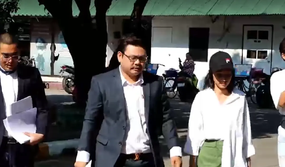 สามี - ภรรยา จะเป็นลมหลังเห็นยอดเงินที่ฝากธนาคาร