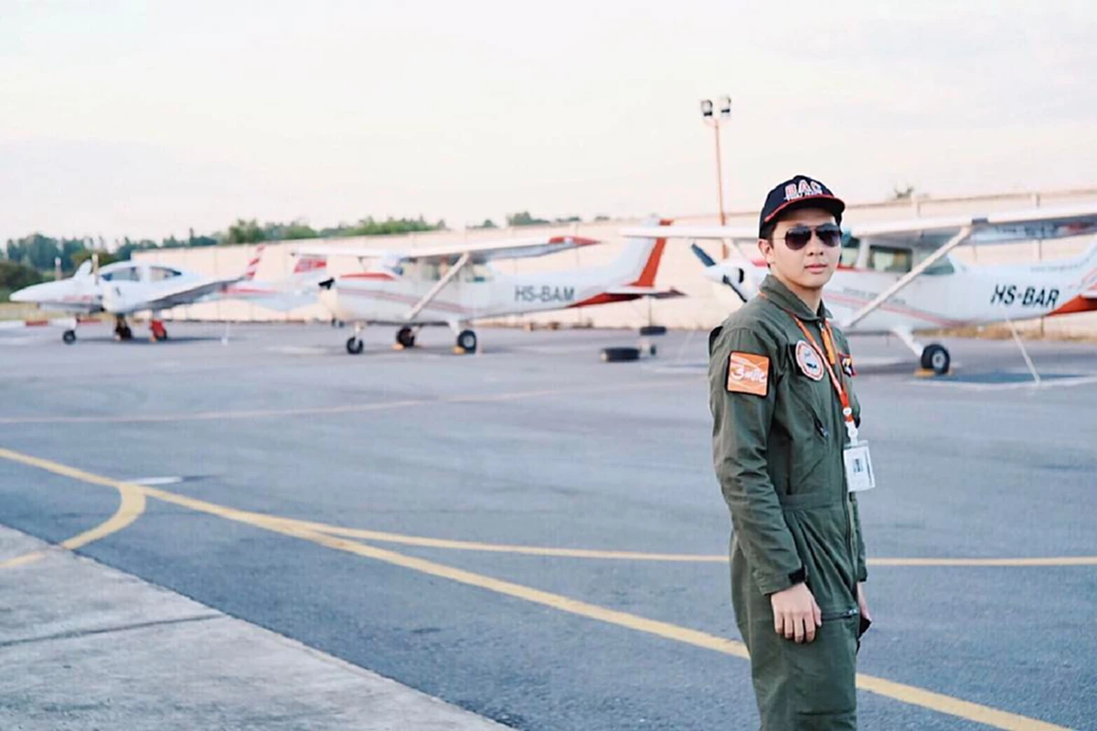 หล่อระดับเทพบุตร!!! รวม 10 กัปตันหนุ่มหล่อสัญชาติไทย ของแต่ละสายการบิน รับประกันความแซ่บเผ็ดร้อน ซิกแพคแน่นเว่อร์!?!