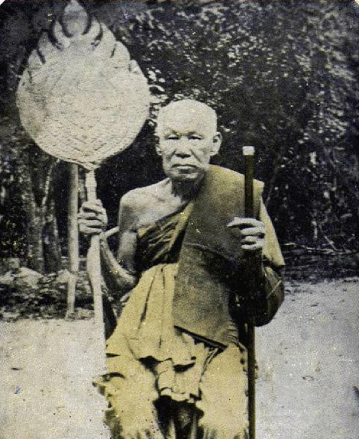 มันเอาไปได้ มันก็คงเอามาคืนได้!! บารมี..."หลวงพ่อแช่ม" ปราบพยศกลุ่มโจรป่าที่มาขโมยของ รุ่งเช้าโจรเอาของมาคืนถึงที่วัด เพราะกลัวเกิดอาเพศ!!