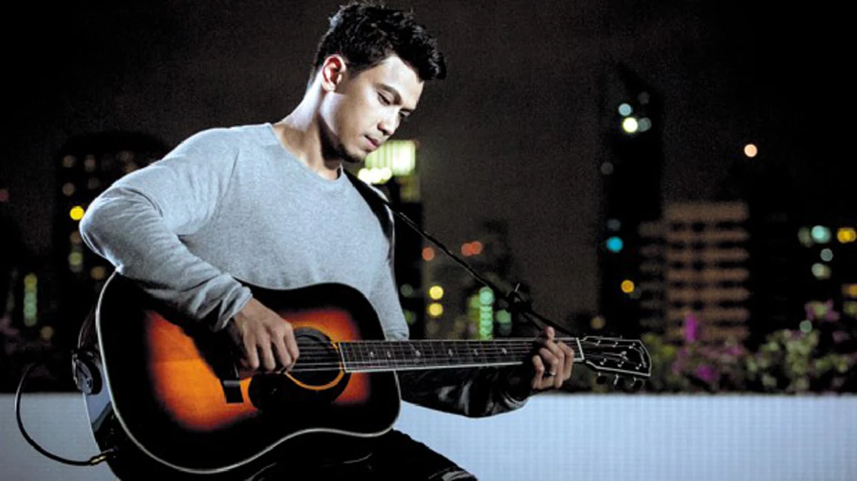 ฮือฮาทั้งโซเชียล!!! แห่ส่องเลขเด็ด "หนุ่ม กะลา" หลังเจอแฟนคลับมอบ "ลอตเตอรี่" ชุดใหญ่ ให้แทนช่อดอกไม้ คอหวยแห่ซื้อตามยกใหญ่!??