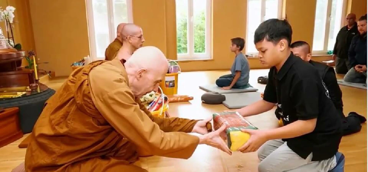 ปีติยิ่งขวัญกำลังใจ!! "พระองค์เจ้าทีปังกรฯ" ทรงปฏิบัติธรรมและร่วมจิตอาสาบำเพ็ญประโยชน์ ถวายเป็นพระราชกุศลเสด็จปู่ รัชกาลที่ 9