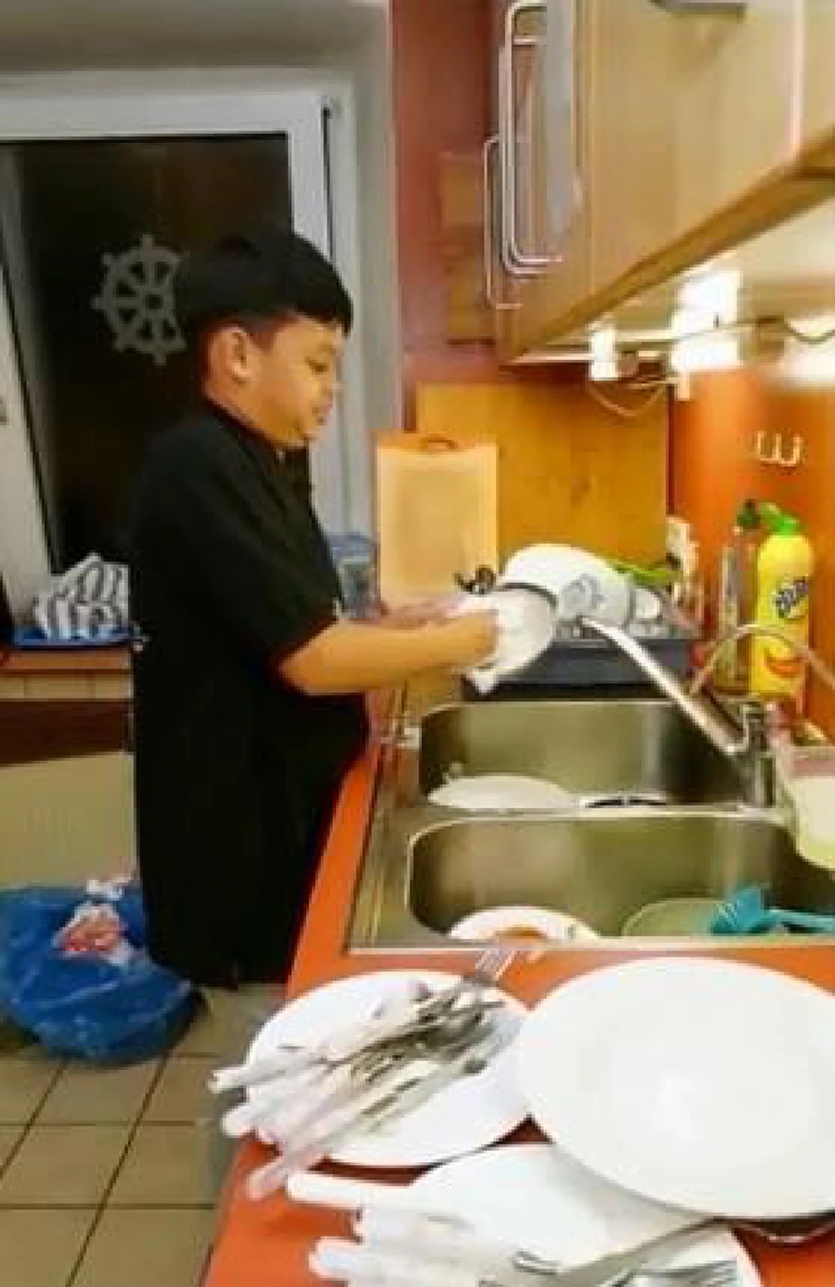 ปีติยิ่งขวัญกำลังใจ!! "พระองค์เจ้าทีปังกรฯ" ทรงปฏิบัติธรรมและร่วมจิตอาสาบำเพ็ญประโยชน์ ถวายเป็นพระราชกุศลเสด็จปู่ รัชกาลที่ 9