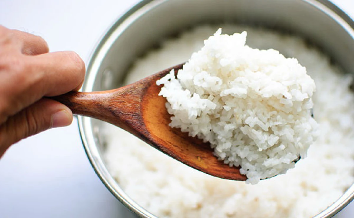 โง่มาตั้งนาน!! สุดยอดเคล็ดลับ วิธี "หุงข้าว" ไม่ให้แข็งติดก้นหม้อ และถนอมข้าวไม่ให้บูดเร็วอีก!! พอเห็นทำเอาช็อกตาค้าง แชร์เก็บไว้ด่วนๆ