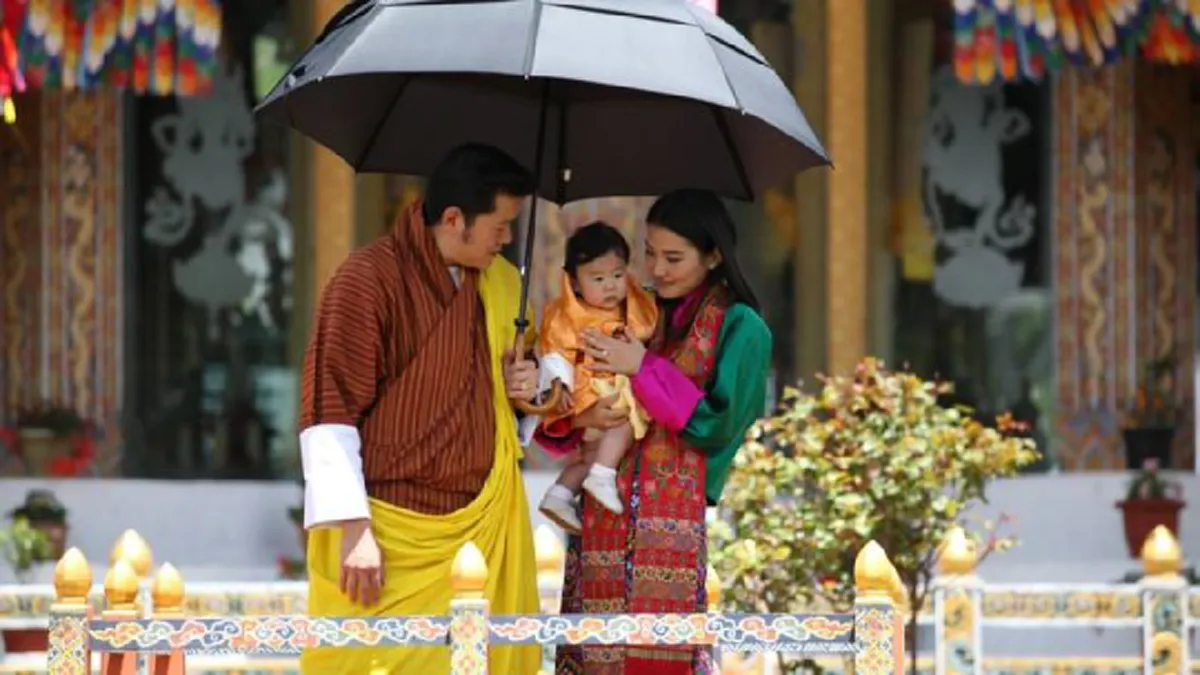 เปิดพระฉายาลักษณ์ของพระโอรสพระองค์น้อย "เจ้าชาย จิกมี นัมเกล วังชุก" แห่งภูฏาน น่ารัก สดใส (ภาพชุด)