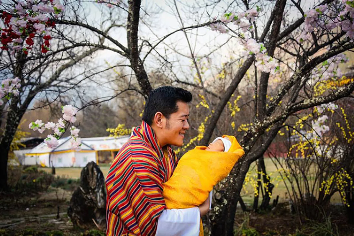 เปิดพระฉายาลักษณ์ของพระโอรสพระองค์น้อย "เจ้าชาย จิกมี นัมเกล วังชุก" แห่งภูฏาน น่ารัก สดใส (ภาพชุด)