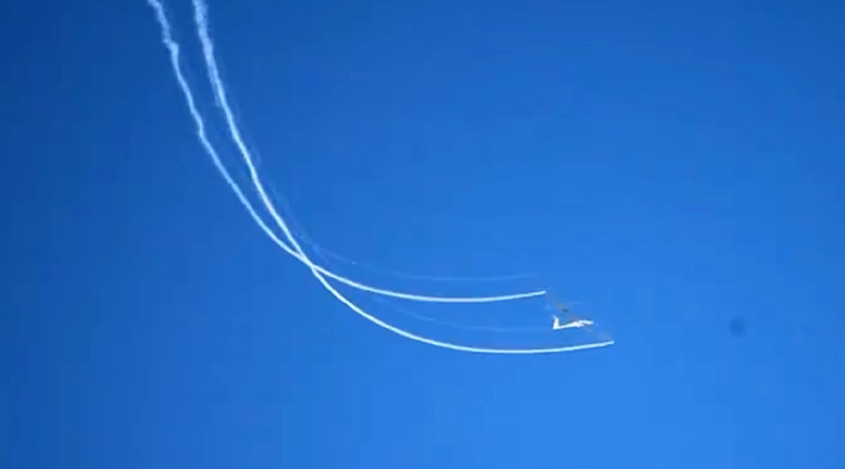 ชมเต็มๆตา !!! "ไบร์ท" ลูกทัพฟ้าไทยแชมป์บินผาดแผลงสหรัฐฯ โชว์ฝีมือบินเหนือน่านฟ้าสหรัฐอเมริกา นี่แหละความภูมิใจของคนไทย(มีคลิป)