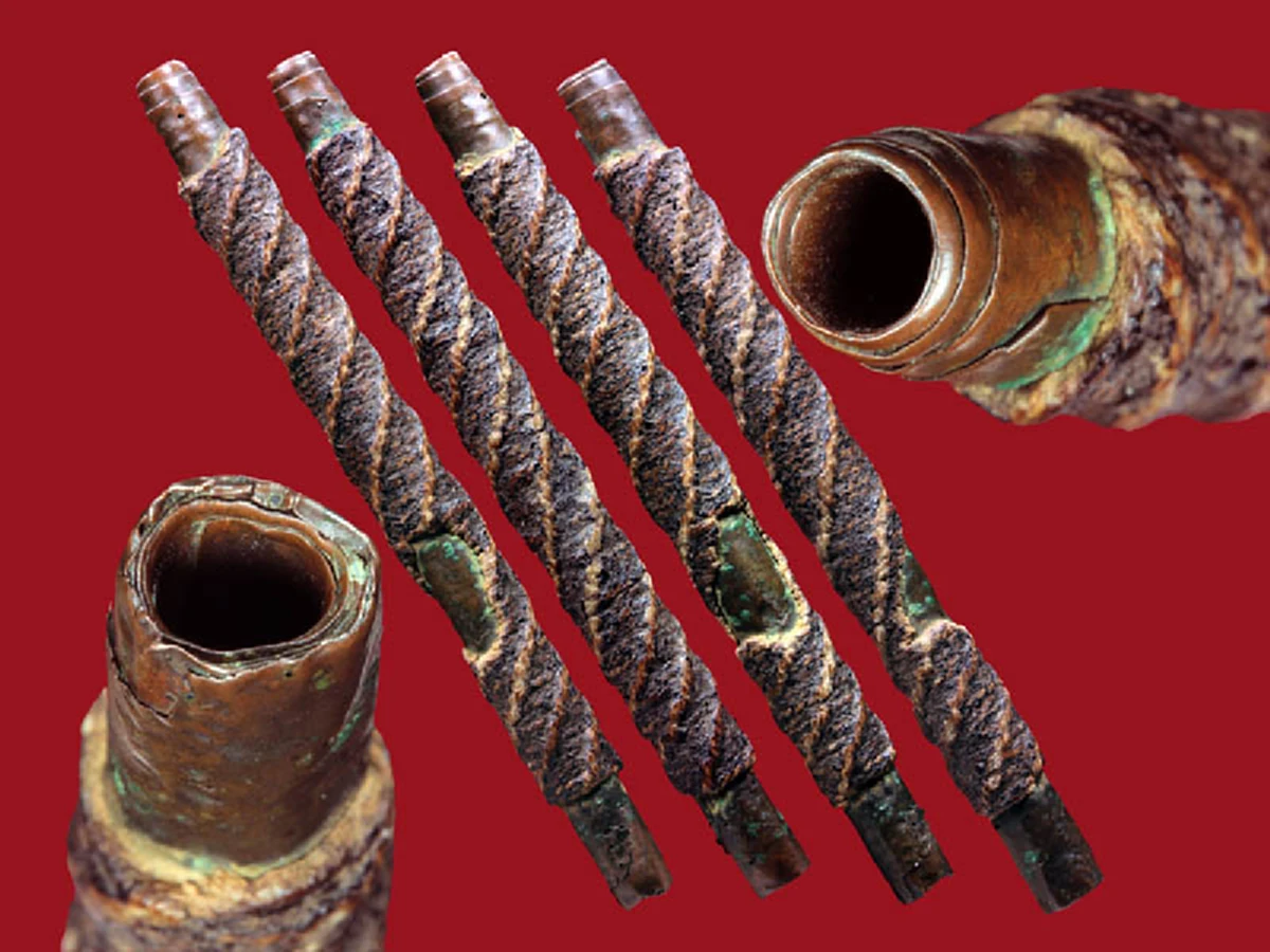 โด่งดังไปทั่วเมือง.."เสือเพี้ยน แดงสังวาลย์"โดนด้วยปืนกลถึง๖๐นัด เพียงแค่ใกล้ๆแต่ไม่โดนแม้นัดเดียว ในตัวมีเพียงตะกรุดโสฬสหลวงปู่เอี่ยม.