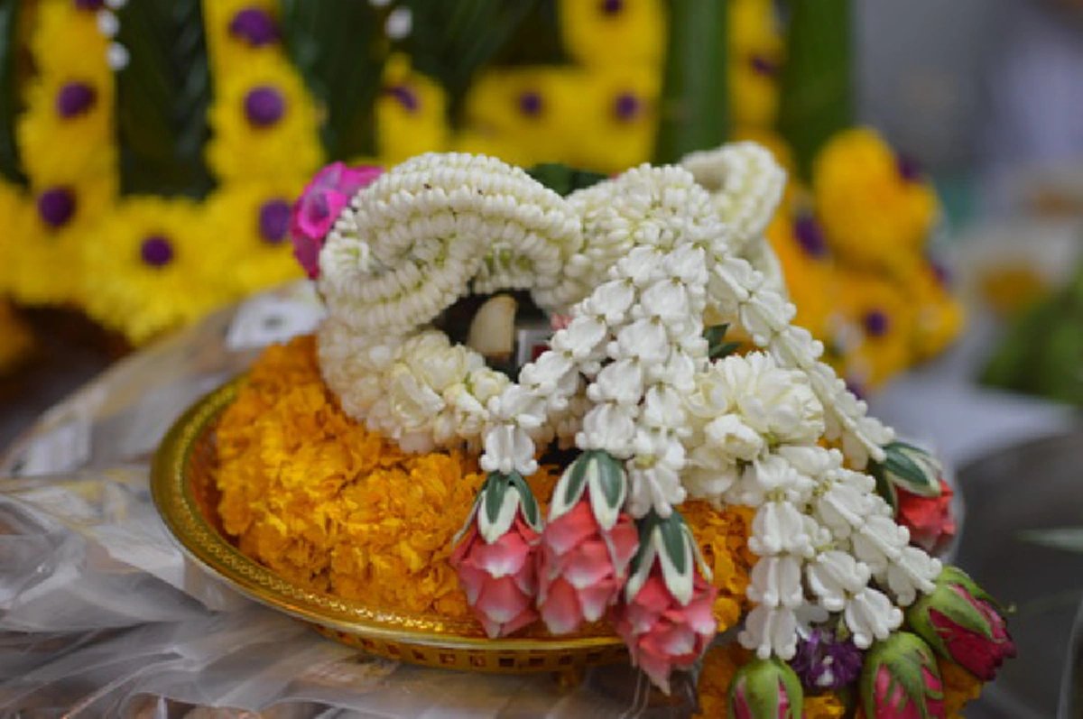 ๑๖ มกราคม..วันครู ก่อนจะกระทำการสิ่งใดๆ เกี่ยวกับพระเวทย์ "พระคาถาไหว้ครูบูรพาจารย์"ระลึกถึงคุณครูบาอาจารย์ให้มั่น ศักดิ์สิทธิ์ดีนักแล..