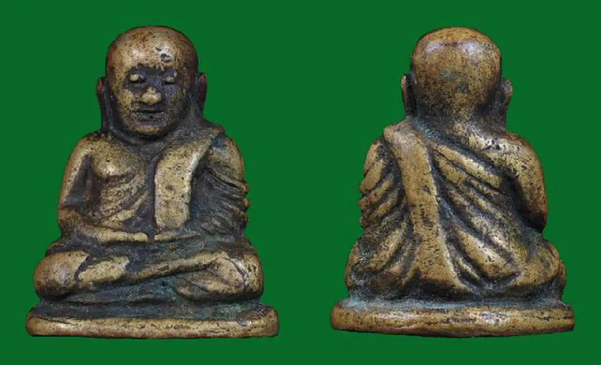 "หลวงพ่อเงิน วัดบางคลาน" ผู้เปี่ยมด้วยอิทธิปาฎิหาริย์..โยนจีวรลงในเตาสูบไฟ..แต่ไม่ไหม้แม้นิดเดียว ศิษย์แย่งกันเกลี้ยงในพริบตา.