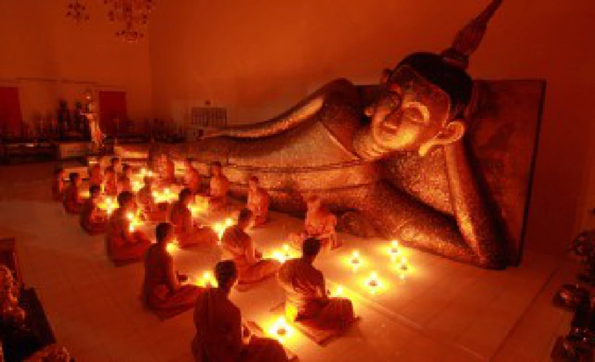 สวดเลย..อานุภาพใหญ่ยิ่ง!! ใครดวงไม่ดี ดวงตก มีวิธีแก้ไขให้ดวงดี และได้ผลจริง เพียงสวดอิติปิโสเท่าอายุ ยึดมั่นในพระพุทธคุณท่านจากร้ายกลายเป็น