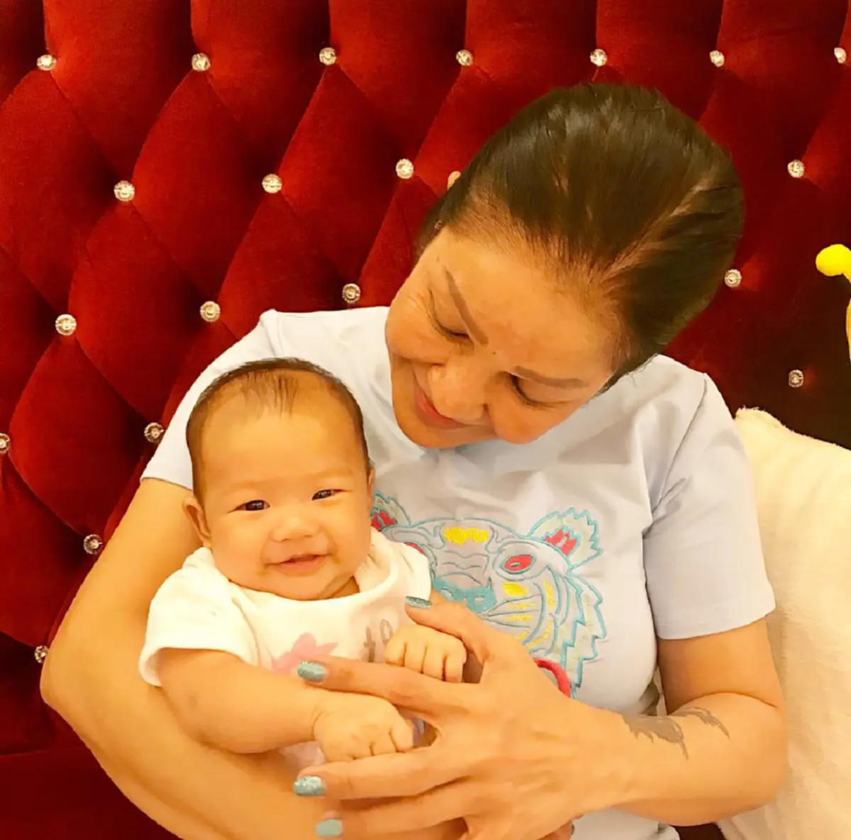 ยิ้มไม่หุบ!!! "เอ็ม" เปิดความรู้สึกที่คนเข้ามาชม "น้องนาฬิกา" หลังเคยเจอกระแสต่อว่า "ศัลยกรรมมาทั้งหน้า" แต่ลูกดันออกมาน่ารัก!