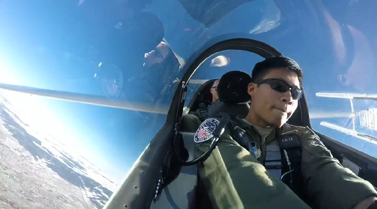 ชมเต็มๆตา !!! "ไบร์ท" ลูกทัพฟ้าไทยแชมป์บินผาดแผลงสหรัฐฯ โชว์ฝีมือบินเหนือน่านฟ้าสหรัฐอเมริกา นี่แหละความภูมิใจของคนไทย(มีคลิป)