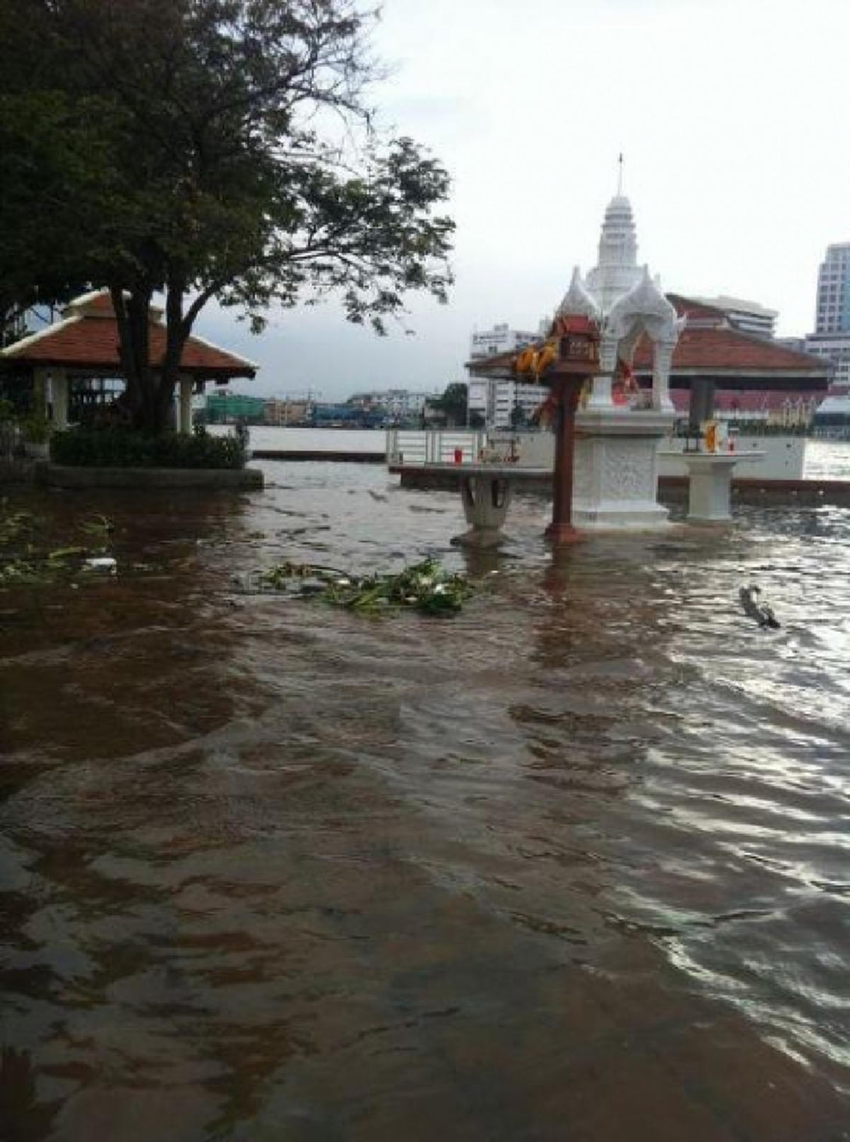 เตือน!! เฝ้าระวังพิเศษ 22 พื้นที่ เสี่ยงอ่วมหนักจากระดับน้ำที่เพิ่มขึ้น (รายละเอียด)