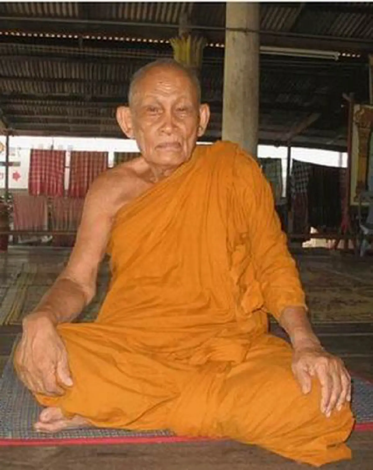 ๓๑ ตุลาคม ๒๕๖๐ รำลึกคล้ายวันเกิด "หลวงพ่อทองหยิบ วัดบ้านกลาง"เกจิดังตะกรุดมหาอุด..เหนียวชนิดแมลงไม่มีวันได้กินเลือด..