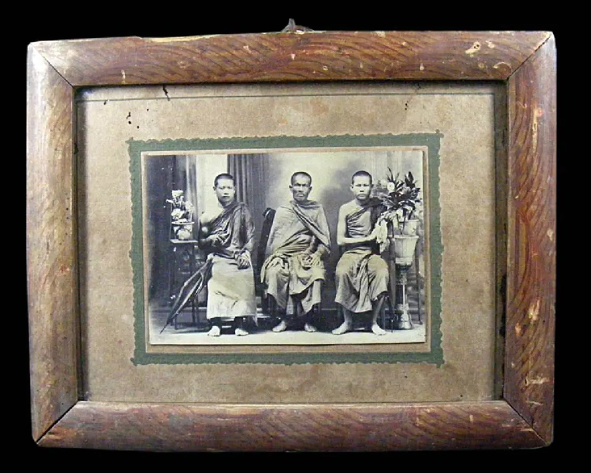 ท่านมีบุญจริง ทำของได้ขลังจริงๆ.. เมื่อ "หลวงพ่อทา" เอ่ยปากชม "หลวงพ่อวงษ์" แม้แต่หน้าแข้ง ท่านยังเอามีดอีโต้คมๆสับๆ..เฉยเลย.