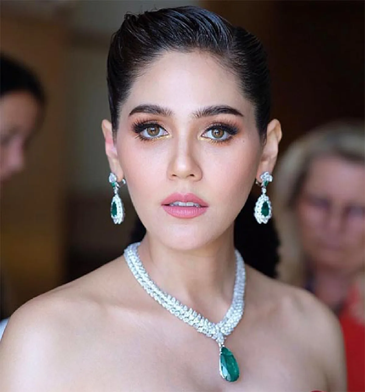 พลาดโอกาสครั้งใหญ่!! “ชมพู่ อารยา” เปิดปากแล้ว หลังถอนตัวจากบท “แม่หญิง การะเกด” ใน “บุพเพสันนิวาส”  ?? (มีคลิป)