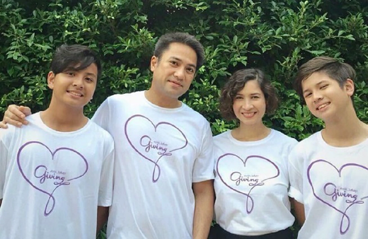 สุดช้ำใจ!! "หมิว ลลิตา" กลับมาใช้นามสกุลเดิม หลังหย่าขาดสามี ปิดฉากรัก 16 ปี เผยแบ่งวันกันใช้สิทธิดูแลลูกทั้งสองคน