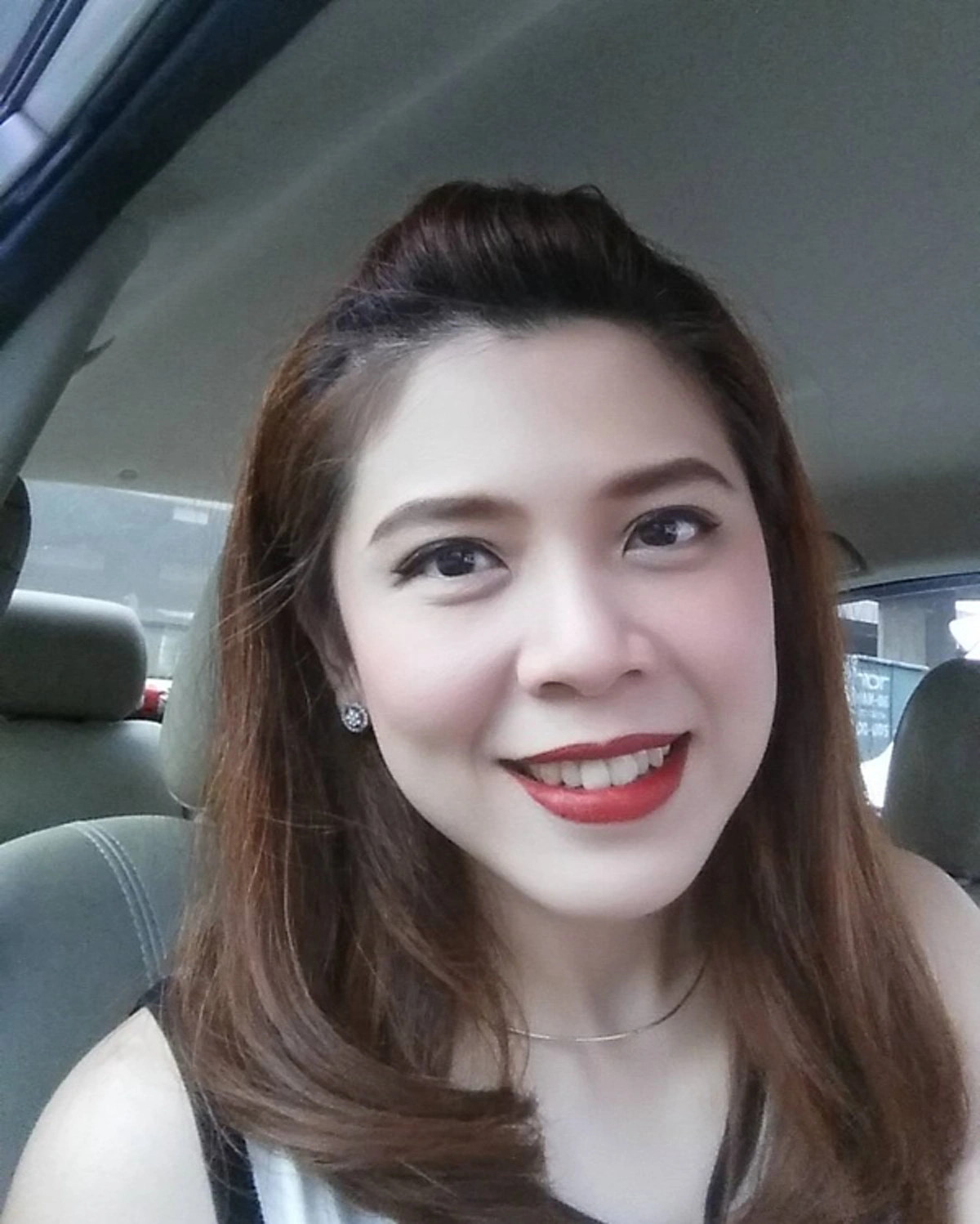 ***เธอคือตำนานที่กาลเวลายังยอมแพ้!!! ส่องภาพ "กิ๊ฟท์ T-Skirt" อดีตนักร้องสาวขวัญใจมหาชน วางไมค์เดินหน้าเข้าสู่ชีวิตพนักงานบริษัทเต็มตัว