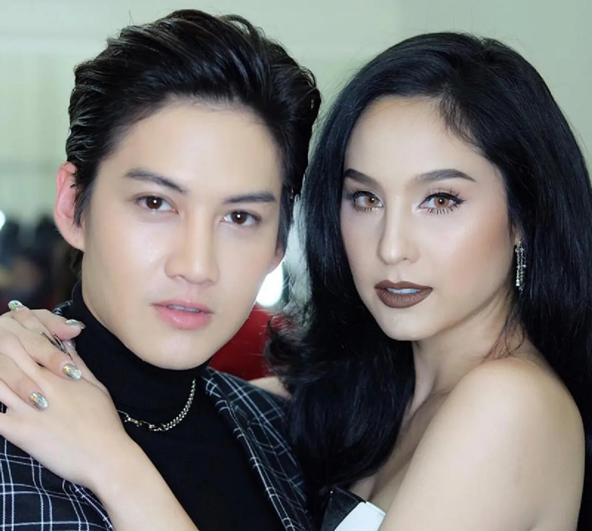 งานเผือกมาอีกล้าววว!!! จับตาความสัมพันธ์ล่าสุด "กอล์ฟ-ขวัญ" รักหรือเลิก? หลังไร้รูปคู่สวีทลงไอจี ทำแฟนคลับเป็นห่วง!?