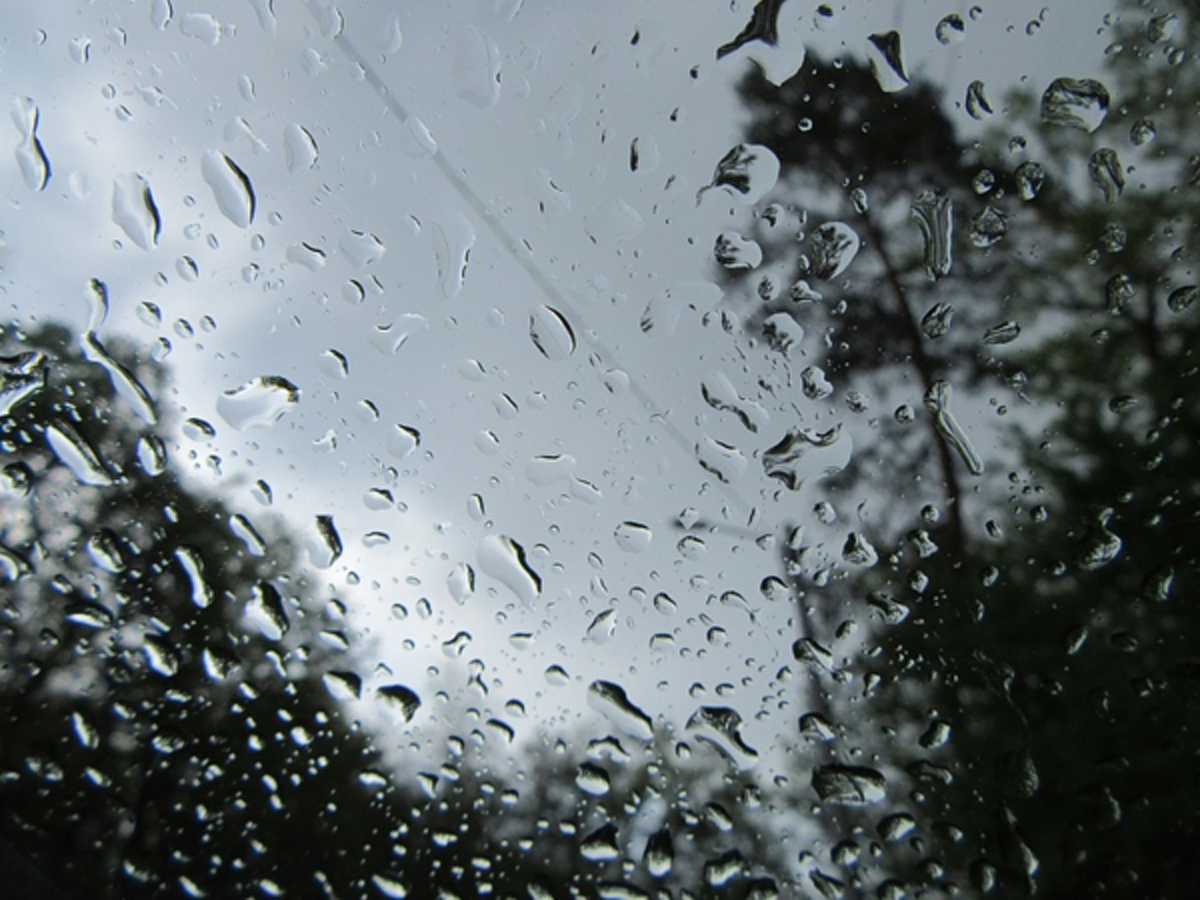 กรมอุตุฯ เตือนระวัง พายุฝนฟ้าคะนอง มีกำลังแรง หลายพื้นที่