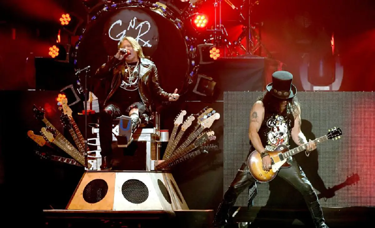 หลีกทาง "Guns N Roses" !! "ไทยลีก" ไฟเขียวสลับคิวซูเปอร์บิ๊กเเมตช์ "กิเลนผยอง" บุกถิ่น "ฉลามชล" (รายละเอียด)